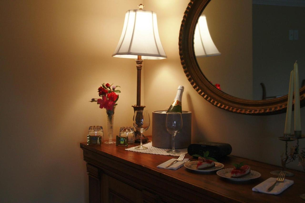 อ ไมตี โอค บี แอนด์ บี Bed & Breakfast Pilot Mountain ภายนอก รูปภาพ