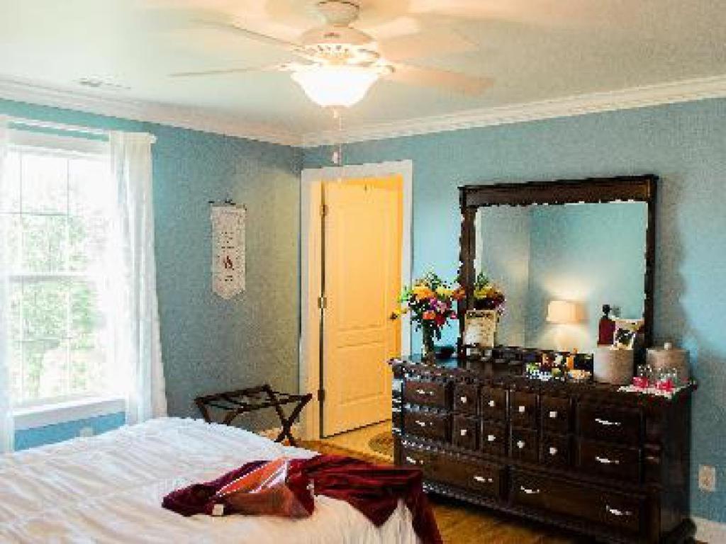 อ ไมตี โอค บี แอนด์ บี Bed & Breakfast Pilot Mountain ห้อง รูปภาพ